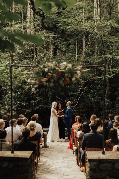 Tennessee Wedding Mountain, Tennessee Cabin Wedding, Spence Cabin Wedding Great Smoky Mountains, Mountain Wedding Venues Tennessee, Smokey Mountains Wedding, Great Smoky Mountains Wedding, Airbnb Wedding Tennessee, Gatlinburg Wedding Venues, Cabin Wedding Ideas Small