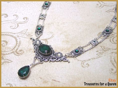 Victorian Necklace Antique, Victorian Era Jewelry, Antique Necklace Victorian, Necklace Emerald, Victorian Necklace, Emerald Crystal, Necklace Gothic, Necklace Swarovski, Historical Jewellery