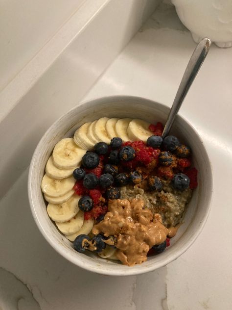 Oatmeal Fruit Bowl, Protein Powder Aesthetic, Protein Powder Oatmeal, Vision Binder, Oatmeal Aesthetic, Fruit Oatmeal, Better Gut Health, Protein Bowl, Oatmeal With Fruit