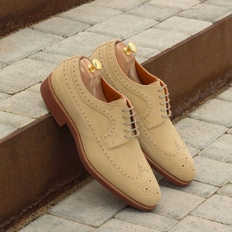 Summer Vibes / Xtralight Rubber Sole on a Beautiful Sand Calf Suede Longwing Tip Blucher - made to order using our online customisation tool for private labels and boutiques / #Shoeproduction #privatelabel #bespoke #custom #handmadeshoes #MTO #luxury #bespokefactory #bespoke_factory Custom Design Shoes, Bespoke Shoes, Suede Leather Shoes, Formal Shoes For Men, Unique Shoes, Mens Fashion Shoes, Mens Fashion Trends, Handmade Shoes, Suede Shoes