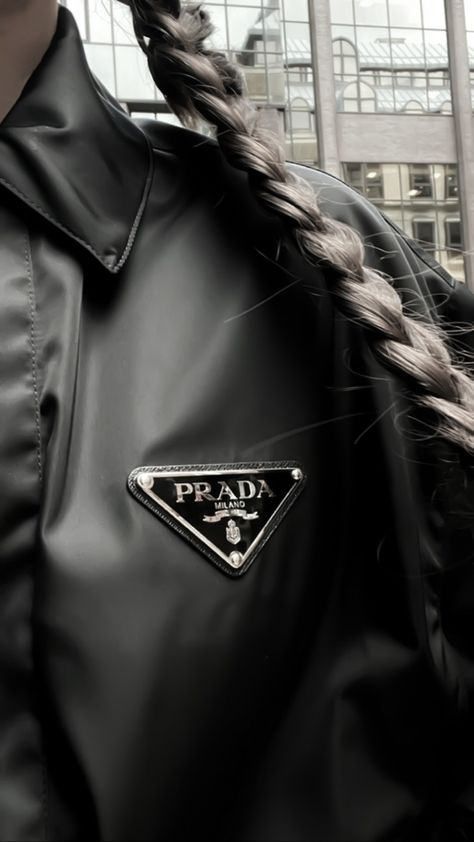 Prada Aesthetic, Arabian Women, Mommy Goals, Beautiful Curly Hair, Devil Wears Prada, Casual Stylish, Shades Of Black, Black Aesthetic, Fashion Killa