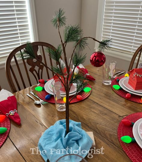 Charlie Brown Christmas Party, Charlie Brown Christmas Decorations, Themed Christmas Party, Charlie Brown Party, Charlie Brown Christmas Tree, Christmas Movie Night, Xmas Dinner, Office Christmas Party, Brown Christmas