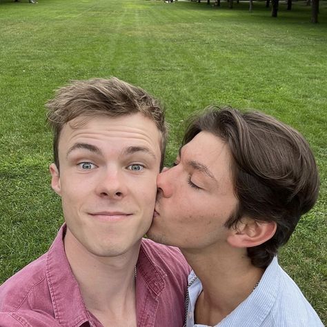 Nicholas Hamilton and his boyfriend Jackson Nic Hamilton, Nicolas Hamilton, Nicholas Hamilton, Henry Bowers, Bowers Gang, Celebrity Men, Celebrities Male, Relationship Goals, Hello Kitty