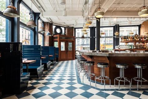 New York’s Stunning New Oyster Bar Lets The Sunshine In Nautical Bar, French Brasserie, Focus Foods, Restaurants In Nyc, Raw Bar, Old Bar, Copper Bar, Raw Bars, Oyster Bar