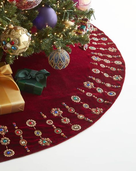 HFWC3 Neiman Marcus Spiritual Christmas Velvet Tree Skirt Velvet Tree Skirt, Spiritual Christmas, Velvet Tree, Fancy Tree, Mark Roberts Christmas, Christmas Feels, Faux Fur Tree Skirt, Christmas Velvet, Unique Christmas Stockings