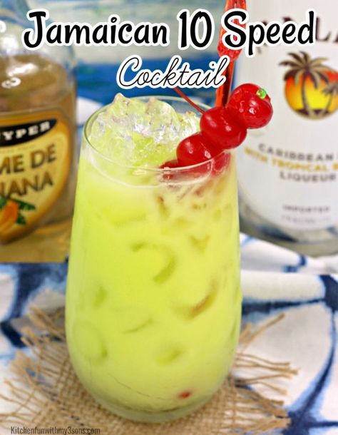 Banana Pudding Cookies, Summertime Cocktail, Lime Rickey, Refreshing Summer Cocktails, Hawaiian Birthday, Kitchen Fun, Coconut Rum, Easy Cocktails, Banana Flavored