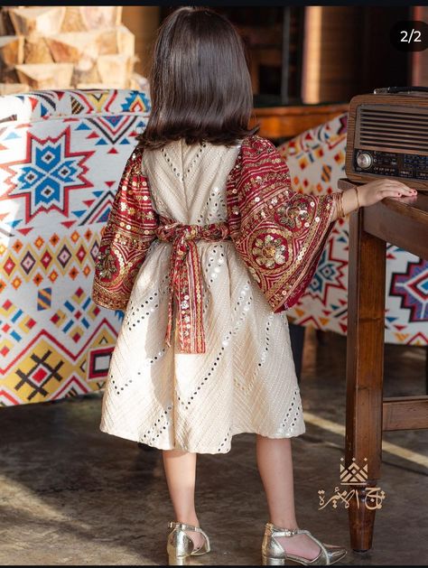 Wedding Dress For Kids Girl Indian, Kids Traditional Wear Indian, Creative Product Photography Clothing, Kids Ethnic Wear Indian, Indian Clothes For Kids, Frock For Kids, Simple Dress Casual, Kids Ethnic Wear