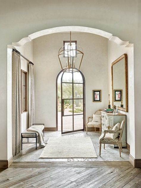 Gorgeous entry - love the lighting and glass door Foyer Ideas Entryway, Arched Doorway, Front Door Inspiration, Apartment Entrance, Vstupná Hala, Design Hall, Chinese Philosophy, Escalier Design, Black Front Doors