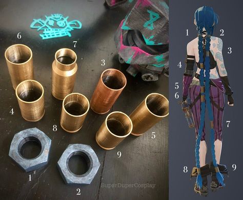 Introducing my Jinx inspired 9 piece hair set! Guaranteed to help finish off your cosplay and give your wig that extra WOW factor!  These 3d printed items are lightweight and sturdy, meaning you do not have to worry about them getting damaged or weighing you down whilst wearing them. Great for cosplay or simply used for decoration purposes! FEATURES: This 9 piece set includes the following: 2 x Gold Accessory (long) 1  x Bronze Accessory (long) 3 x Gold Accessory (short) 1  x Gold Accessory (cur Jinx Braids, Arcane Costume, Jinx Hair, Jinx Wig, Jinx Costume, Cosplay Jinx, Blue Cosplay Wig, Vi Cosplay, Cosplay Hair Accessories