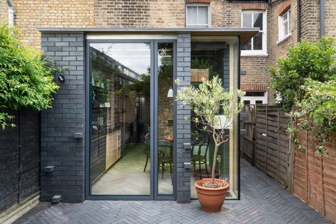 Small Kitchen Extension Ideas, Victorian Terrace Kitchen, Extension Exterior, Small House Extensions, Engineering Bricks, Extension Inspiration, Building Extension, Garden Room Extensions, Victorian Townhouse