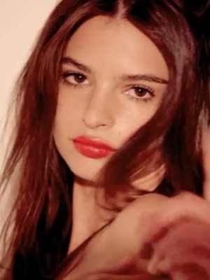 emily ratajkowski, ridiculous Emily Ratajkowski Blurred Lines, Emily Rajatkowski, Blurred Lips, Emily Ratajkowski Style, Lady Danger, Blurred Lines, Dewy Skin, Emily Ratajkowski, Face Hair