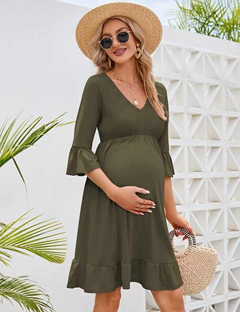 Bohemian Maternity Dress, Baby Shower Photoshoot, Dress For Baby Shower, Shower Photoshoot, Green Maternity Dresses, Cute Maternity Dresses, Dress For Baby, Flowy Midi Dress, Ruffle Midi Dress