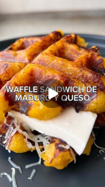 Platano Recipes, Plantain Waffle Recipe, Waffles Banana, Waffle Sandwich Breakfast, Latin Kitchen, Cheese Waffles, Real Mexican Food, Waffle Sandwich, Air Fryer