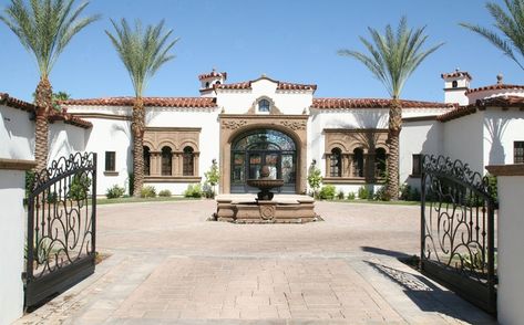 One Level Spanish Style Homes, Mansions Front View, Rancho House Ranch Homes, Wrought Iron Gates Driveway, Iron Gates Driveway, Dream House Layout, Gates Driveway, Small House Exteriors, Paradise Valley Arizona