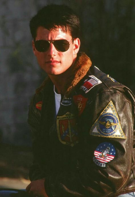 Maverick Top, Tom Cruise Hot, Tom Cruise Movies, Image Moto, Movies And Series, Fighter Pilot, Mötley Crüe, The Perfect Guy, Tom Cruise