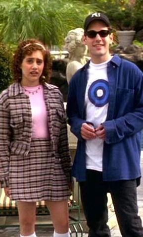 Brittany Murphy and Paul Rudd as Tai and Josh in 'Clueless' (1995) Brittany Murphy Clueless Outfits, Josh Clueless Outfit, Ty Clueless Outfit, Tai Clueless Outfits, Clueless Couple Costume, Tai Clueless, Work Group Halloween Costumes, Clueless Costume, Native American Halloween Costume