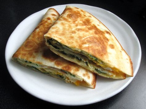 Pan Fried Egg & Cheese Tortilla – Hiroko's Recipes Fried Egg Wrap Recipes, Wonton Wraps, Egg Tortilla, Spinach Tortilla, Tortilla Shells, Fried Tortillas, Egg Wrap, Egg Cheese, Tortilla Recipe