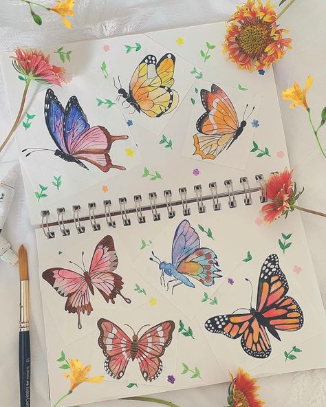 Markers Drawing Ideas, Paintings Ideas, Art Journal Therapy, Canvas Painting Designs, Art Corner, Butterfly Drawing, Random Ideas, Watercolor Art Lessons, Book Art Diy