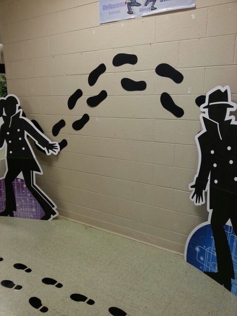 VBS Spy Decoration Spy Decorations, Detective Vbs, Spy Kids Party, Secret Agent Party, Detective Party, Detective Theme, Decoration Vitrine, Spy Party, Vbs Themes