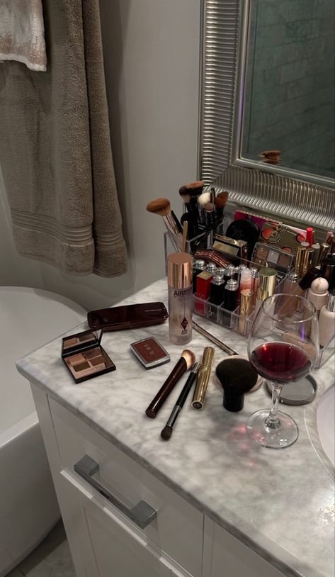 Makeup Table Aesthetic, Dark Girly Aesthetic, Table Aesthetic, Girly Aesthetic, Bathroom Counter, Vogue Beauty, Makeup Table, Luxury Makeup, Makeup Items