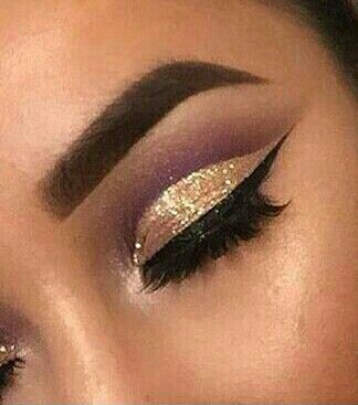 Quinceanera Nails Purple And Gold, Quince Makeup Purple And Gold, Purple And Gold Eyeshadow Looks, Purple And Gold Makeup Looks, Purple And Gold Eye Makeup, Purple And Gold Eyeshadow, Purple And Gold Makeup, Rapunzel Makeup, Sweet 16 Makeup