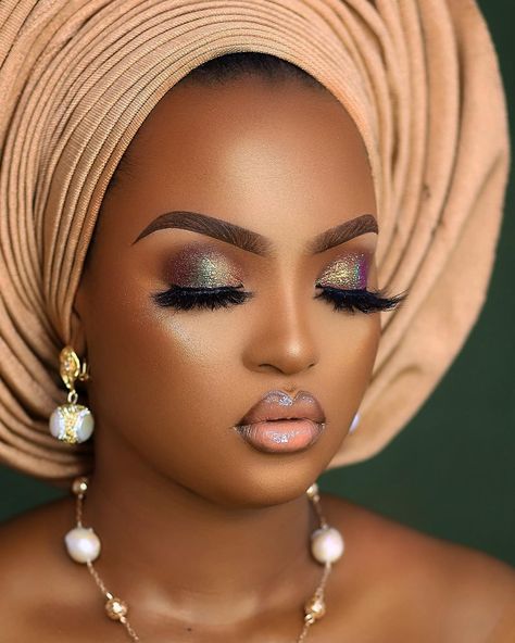 This Yoruba Bridal Beauty Look is Just Like Fine Wine Bridal Makeup Nigeria, African Bridal Makeup, Make Up Face, African Makeup Looks, African Makeup Ideas, Make Up Photo, Bridal Make Up, African Makeup, Maquillage Yeux Cut Crease