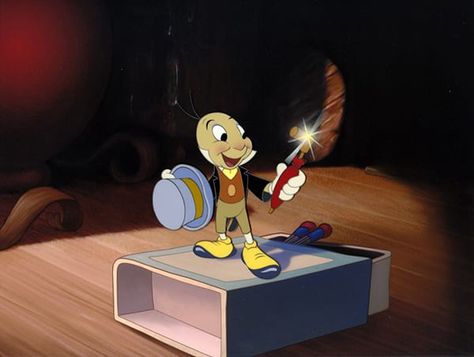 In Carlo Collodi's novel The Adventures of Pinocchio, the Talking Cricket acts as Pinocchio's conscience, but Pinocchio kills him as soon as he tries to give the marionette advice. Pinocchio 1940, Disney Sidekicks, Plot Points, Pinocchio Disney, Princesas Disney Anime, Jiminy Cricket, Disney Friends, Walt Disney Animation, Walt Disney Pictures