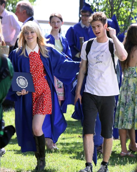 Spider And Gwen, Peter Y Gwen, Gwen Cosplay, Emma Stone Gwen Stacy, Cosplay Couple, Andrew Garfield Spiderman, Garfield Spiderman, Bug Boy, Miles Morales Spiderman