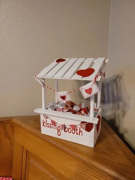 50+ DIY Romantic Valentine's Day Ideas for Him - HubPages Romantic Valentines Day Ideas, Valentine Nail, Valentine Mailbox, Easy Valentine Crafts, Diy Valentine's Day Decorations, Diy Valentines Decorations, Pinterest Diy Crafts, Valentine Projects, Valentines Ideas