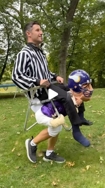 Drew on Instagram: "Genius Halloween DIY! #halloween #football #diy #funny #costume" Halloween Football, Football Diy, Funny Costume, Diy Funny, Diy Halloween, Halloween Ideas, Halloween Diy, Football, Halloween