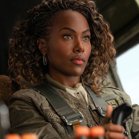 Jurassic World: Domion Dewanda Wise, Apartment Decor Inspiration, Jurassic World, Jon Snow, Decor Inspiration, Game Of Thrones, Game Of Thrones Characters, It Cast, Celebrities