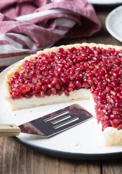 Pomegranate Cream Tart - A Spicy Perspective Cream Tart Recipe, Pomegranate Tart, Pomegranate Dessert, Cream Cheese Tart, Recipe With Cream Cheese, Pomegranate Recipes, A Spicy Perspective, Cream Tart, Cheese Tart