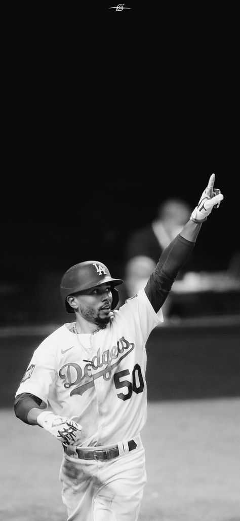 Mookie Betts Wallpaper, Dodgers Nation, Baseball Videos, Los Angeles Dodgers Logo, Baseball Wallpaper, Hard Photo, Baseball Guys, Mookie Betts, Baseball Pictures