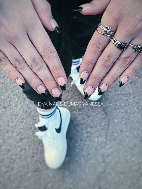 Black Nails Heart, Black Heart Nails, Black Dot Nails, Vday Nails, Nails Heart, Black French Tips, Simple Acrylic Nails, Dots Nails, Heart Nails