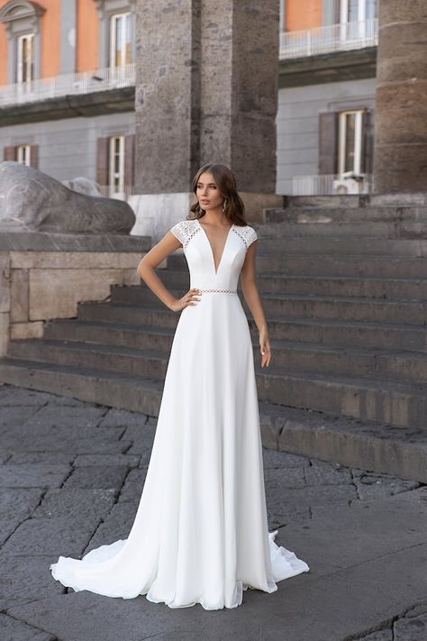 Monica Loretti Style #8153. Ireland Wedding Dress, Ireland Dublin, Cambridge Uk, Wedding Dress Shop, Bridal Wedding Dress, Dress Out, Current Styles, Perfect Wedding Dress, Dublin Ireland