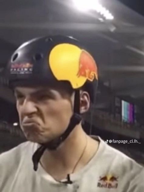 Red Bull F1, F1 Wallpaper Hd, Formula 1 Car Racing, Reaction Pic, Formula Racing, Formula 1 Car, Funny Wallpaper, F1 Drivers, F 1