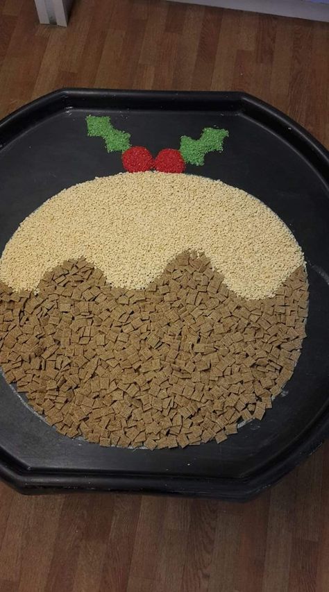 Cereal Tuff Tray, Tuff Tray Ideas Winter, Christmas Eyfs Tuff Tray, Christmas Sensory Play For Babies, Christmas Tuff Tray Ideas For Toddlers, Christmas Tuff Tray Ideas For Babies, Christmas Tuff Trays, Xmas Eyfs, Winter Tuff Tray