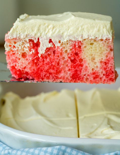 Strawberry Shortcake Poke Cake Jello Poke Cake With Pudding Frosting, Strawberry Shortcake Poke Cake, Jello Poke Cake, Strawberry Poke Cake, Raspberry Jello, Cake Raspberry, Strawberry Poke Cakes, Short Cake, Strawberry Shortcake Recipes