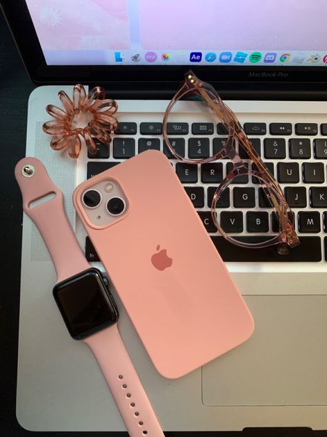 Apple Watch Colors, Apple Iphone Accessories, Produk Apple, Accessoires Iphone, Iphone Obsession, Iphone Cases Cute, Pretty Iphone Cases, Pink Apple, Iphone Pictures