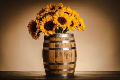 Wedding Barrel, Gala Centerpieces, Western Centerpieces, Whiskey Barrel Table, Wine Barrel Decor, Barrel Wedding, Barrel Decor, Barrel Table, Gala Ideas