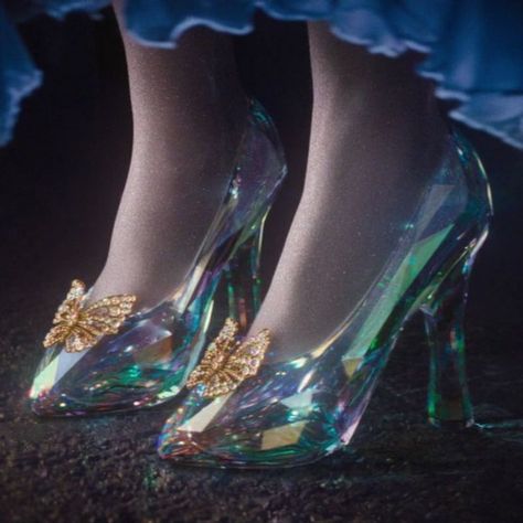 Fairy Heels, Cinderella Live Action, Cinderella Outfit, Cinderella Aesthetic, Cinderella 2015, Crown Aesthetic, Cinderella Slipper, Barbie Wedding Dress, Glass Shoes