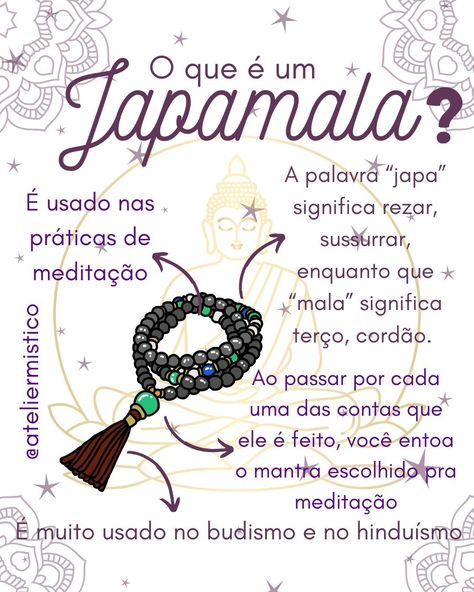 O Japamala é um cordão de 108 contas usado para meditação e repetição de mantras. Ele é comumente usado por praticantes de Yoga, budismo e hinduísmo para facilitar a concentração e a repetição de um mantra. A palavra Japamala está em sânscrito, uma língua clássica indiana utilizada para transmitir conhecimento espiritual. Sendo que Japa significa “sussurrar repetidamente”, e Mala significa “guirlanda”. Para usar o Japamala, segure o cordão com o dedo médio e, com ajuda do polegar, faça o movi... Witch Spirituality, Spiritual Connection, Namaste, Mantra, Reiki, Philosophy, Chakra, Zen, Meditation