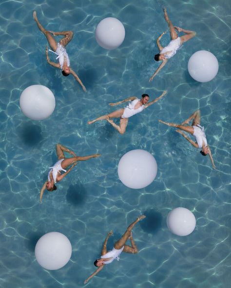 Water Ballet Synchronised Swimming, Geometric Sequences, Sony World Photography Awards, Indoor Volleyball, Exposition Photo, Festival Photo, Synchronized Swimming, Summer Olympic Games, Aerial Images