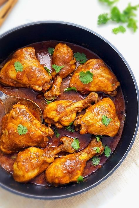 Sri Lankan Chicken Curry • Tamarind & Thyme Turkey Recipes For Dinner, Sri Lankan Chicken, Sri Lankan Chicken Curry, Rotisserie Recipes, Boneless Chicken Recipes, Recipe Casserole, Coconut Milk Chicken, East Recipes, Chicken Drumstick