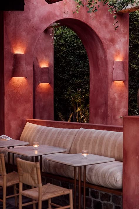 Great White Melrose West Hollywood Restaurant, Los Angeles Fireplace Facing, Desain Pantry, Timber Beams, Private Dining Room, Great White, Mexican Restaurant, Fireplace Surrounds, Hotel Design, Casas De Ensueño