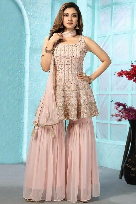 Garara Dress, Sarara Dress, Sharara Style, Gharara Designs, Sharara Designs, Trendy Outfits Indian, Wedding Lehenga Designs, Sharara Suit, Traditional Indian Outfits