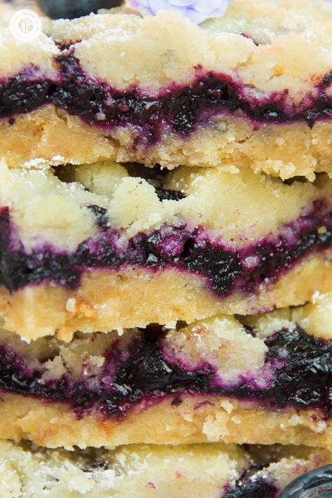 Blueberry Streusel Bars, Baptism Treats, Fresh Berries Recipes, Pillsbury Sugar Cookie Dough, Desert Bars, Blueberry Pie Bars, Easy Blueberry Pie, Blueberry Streusel, Sweet Bars