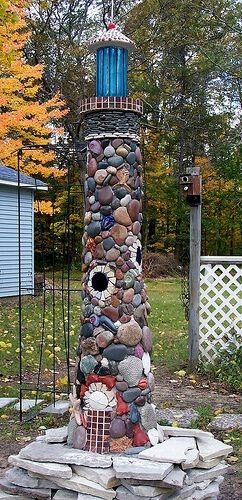 Mosaic Lighthouse, Yard Lighthouse, Clay Pot Lighthouse, Lighthouse Crafts, Mosaic Sculpture, Garden Totems, Mosaic Garden, Beach Crafts, Interesting Photos