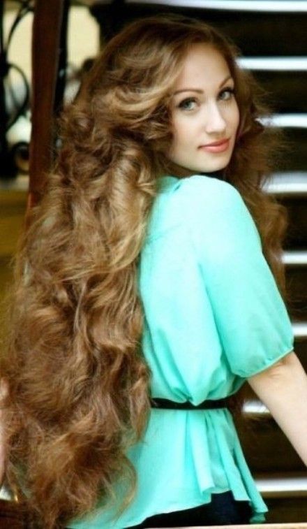 Big Fluffy Hair, Blonde Light Brown Hair, Extremely Long Hair, Curls For Long Hair, Long Hair Pictures, Really Long Hair, Mega Hair, روتين العناية بالبشرة, Hair Brained