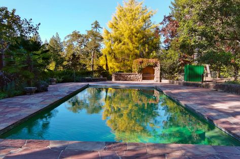 ‘Charlie Brown’ Creator Charles M. Schulz’s California Home Lists for $3.25 Million - Mansion Global Ralph Ellison, Boutique Homes, Sonoma County, California Homes, Bath Furniture, Mid Century House, Home List, The 1960s, Comic Strip